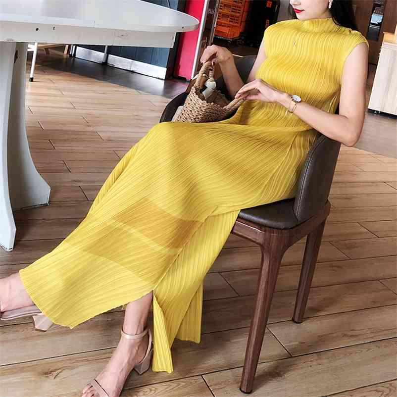 Miyake Pleated Paint casual women dresses summer Turtleneck yellow sleeveless long dress plus size vintage aesthetic dress 210331, Pink 
Miyake Pleated Paint casual women dresses summer Turtleneck yellow sleeveless long dress plus size vintage aesthetic dress 210331, Pink