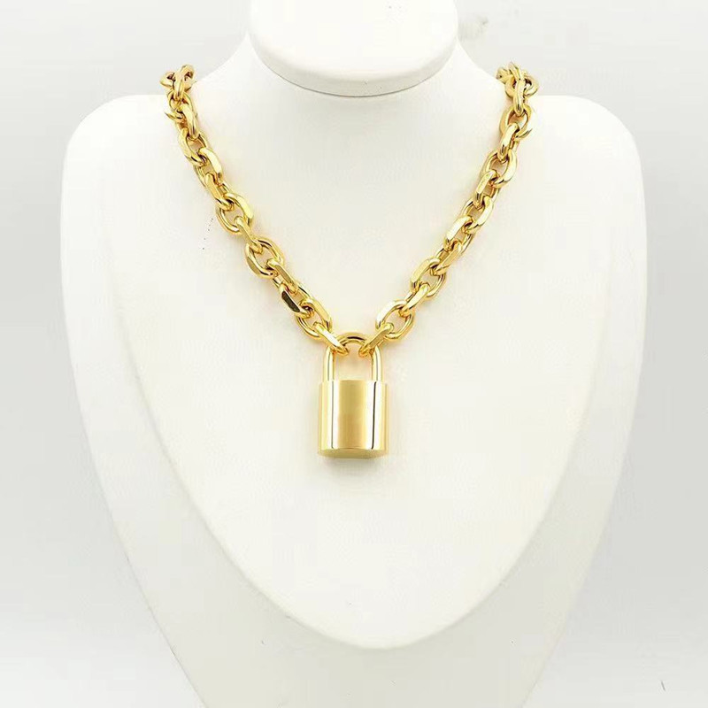 lock gold pendant mens designer necklaces stainless steel high end jewelry designers womens custom thick chain charm silver cuban link necklace Christmas gifts
lock gold pendant mens designer necklaces stainless steel high end jewelry designers womens custom thick chain charm silver cuban link necklace Christmas gifts