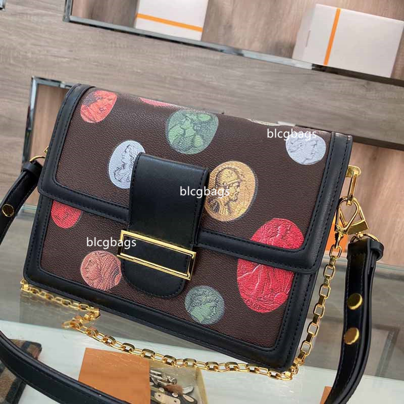 Famous Womens Shoulder Bags High Quality Chain Lady Tote Women Leather Handbags Fashion Messenger Bag size 25X19cm, Extra shipping fee we ship nothing
Famous Womens Shoulder Bags High Quality Chain Lady Tote Women Leather Handbags Fashion Messenger Bag size 25X19cm, Extra shipping fee we ship nothing