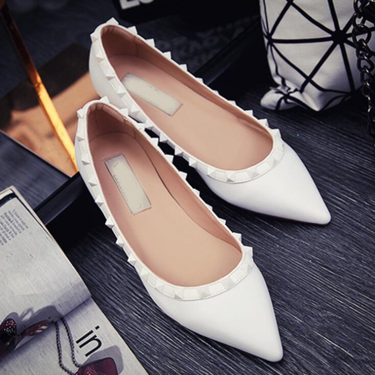 2021 High luxury Stud Sandals Sexy pointed Heels Designer shoes Nude Fashion Wedding Rivets Women Pumps valentine, Black
2021 High luxury Stud Sandals Sexy pointed Heels Designer shoes Nude Fashion Wedding Rivets Women Pumps valentine, Black