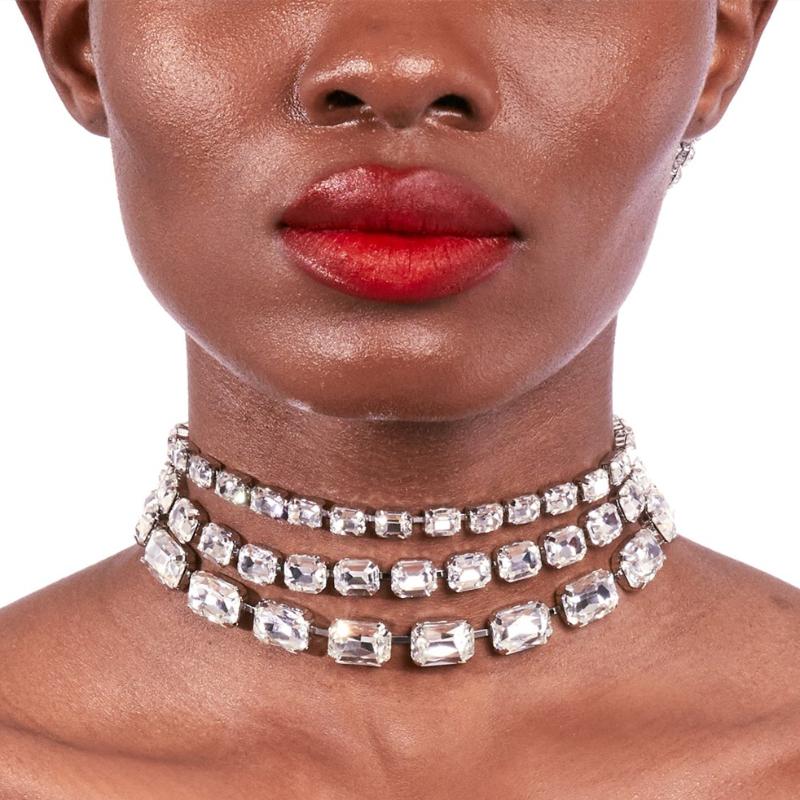 Chokers 2021 Luxury Large Rhinestone Choker Necklace Vintage Statement Crystal Wedding Neck Jewelry For Women Party Decorated
Chokers 2021 Luxury Large Rhinestone Choker Necklace Vintage Statement Crystal Wedding Neck Jewelry For Women Party Decorated