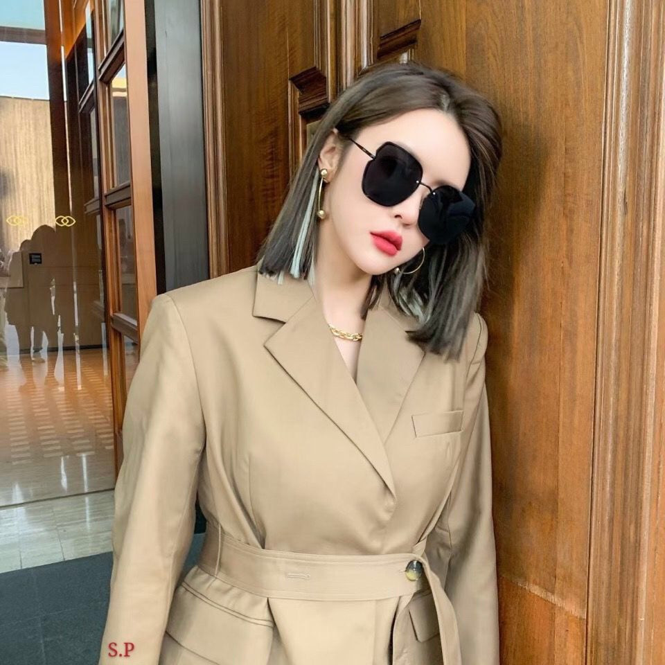 women sunglasses fashion Sun glasses for men full frame pc glasses Summer Woman Glasses Highly quality
women sunglasses fashion Sun glasses for men full frame pc glasses Summer Woman Glasses Highly quality