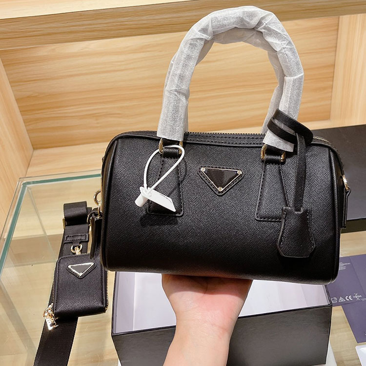 Designer Boston Bag ladies small handbags 22cm classic pillow bags women crossbody purses with coin purse
Designer Boston Bag ladies small handbags 22cm classic pillow bags women crossbody purses with coin purse