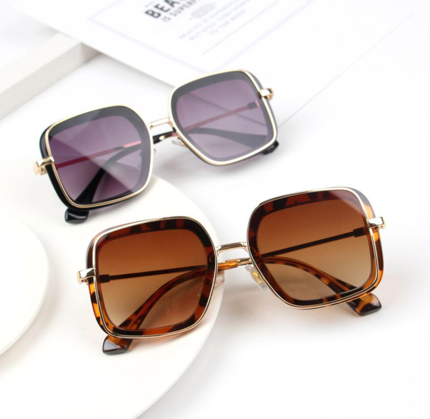 Summer Kids Leopard Sunglass 2021 Boys Gilrs square half metal Frame Sunglasses Children Uv protection Eyeglasses Beach Sunblock A7119
Summer Kids Leopard Sunglass 2021 Boys Gilrs square half metal Frame Sunglasses Children Uv protection Eyeglasses Beach Sunblock A7119
