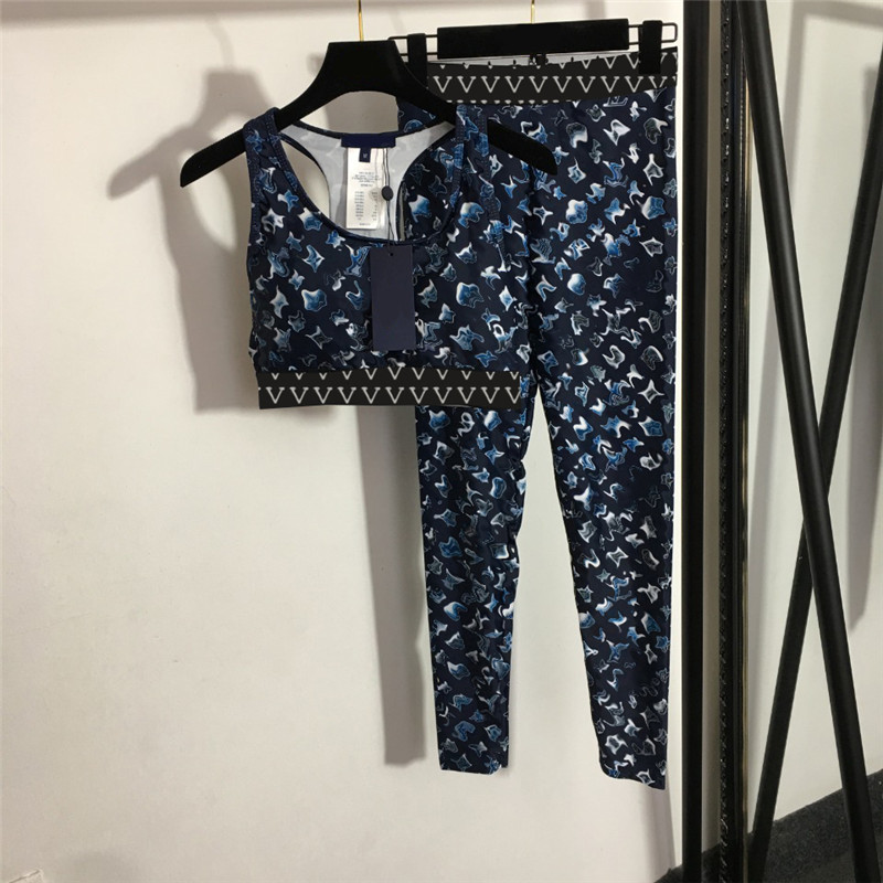 New Designer Yoga Sports Set Printed Suspender Vest Tracksuits With Bra Pad Webbing Letter Elastic Running Leggings, Navy blue
New Designer Yoga Sports Set Printed Suspender Vest Tracksuits With Bra Pad Webbing Letter Elastic Running Leggings, Navy blue