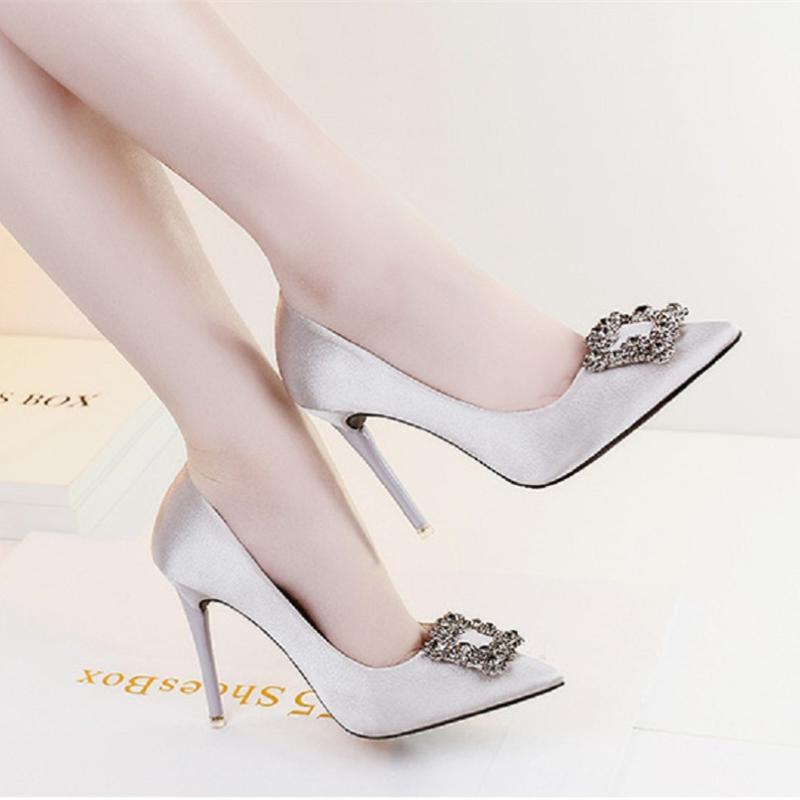 Dress Shoes Femmes Hauts Talons 2021 Women Sexy Party Purple Night Club High Heel Lady Cute Slip On Comfortable
Dress Shoes Femmes Hauts Talons 2021 Women Sexy Party Purple Night Club High Heel Lady Cute Slip On Comfortable