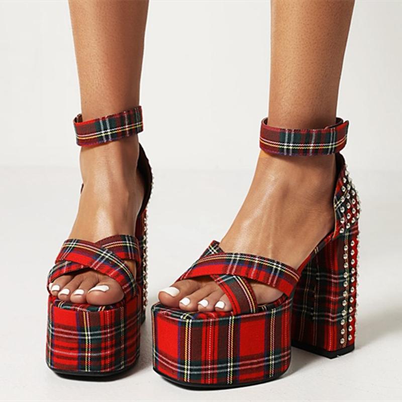 Sandals Elegant Chunky Heel Shoes Cross Band Fashion Platform Metal Rivets Decoration Summer Plaid Hook And Loop Size 43, Black
Sandals Elegant Chunky Heel Shoes Cross Band Fashion Platform Metal Rivets Decoration Summer Plaid Hook And Loop Size 43, Black