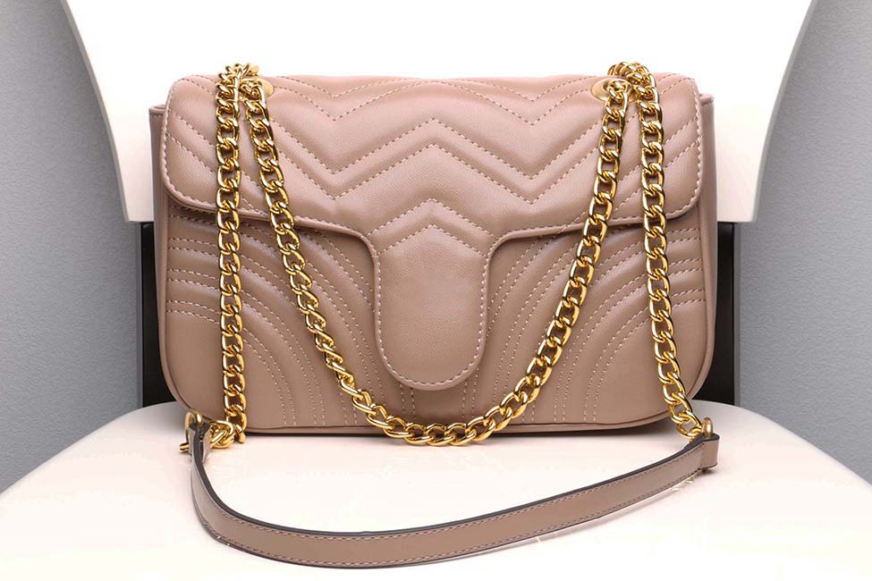 Women Luxurys Designers Marmont Womens bag Bags 2021 Shoulder Handbag Handbags Classic Leather Heart Style Gold Chain Tote Messenger, Black
Women Luxurys Designers Marmont Womens bag Bags 2021 Shoulder Handbag Handbags Classic Leather Heart Style Gold Chain Tote Messenger, Black