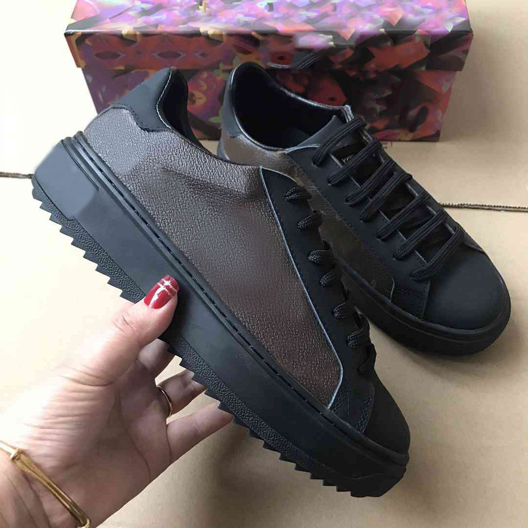 Womens Printed Casual Sport shoes Fashion Lace-up Sneakers Classic Men White trainers Shoe Luxurys top designer Couples runners box large size 35-46, Black
Womens Printed Casual Sport shoes Fashion Lace-up Sneakers Classic Men White trainers Shoe Luxurys top designer Couples runners box large size 35-46, Black