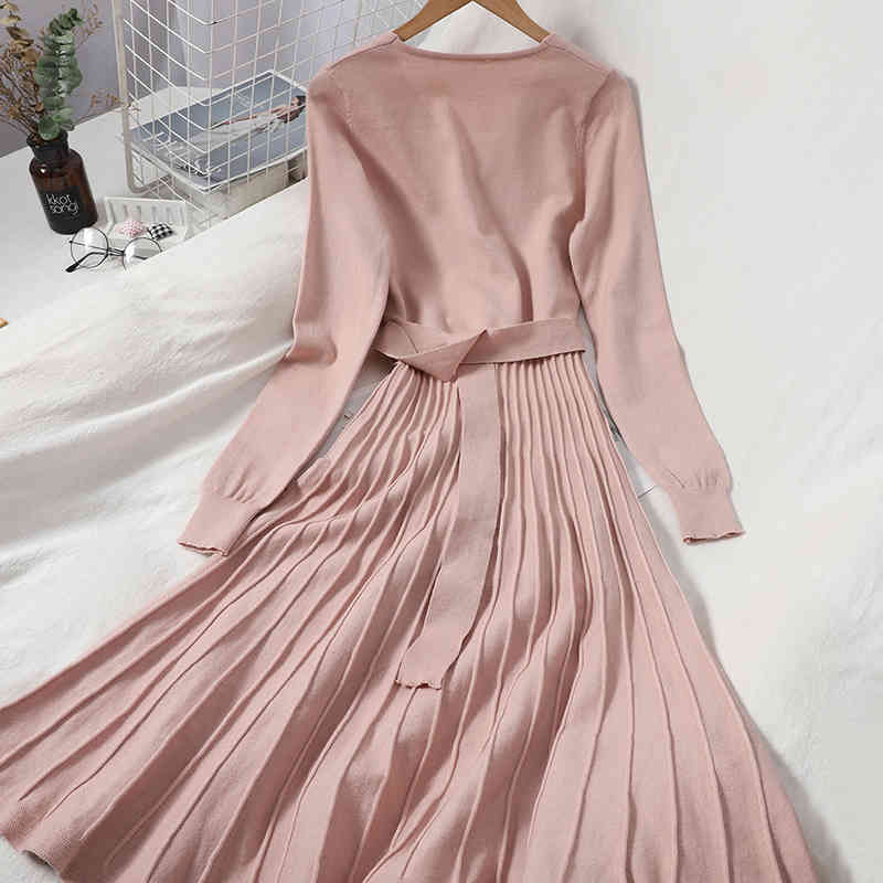 Autumn Winter Vintage Solid Single Breasted V Neck Dress A Line Full Button High Waist Mid-Calf Women Dress 210521