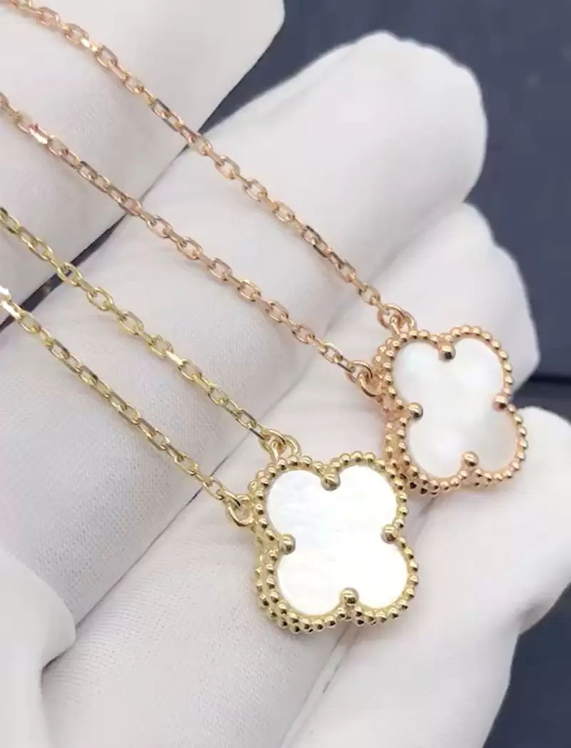 Fashion Classic 4 Four Leaf Clover Necklaces Pendants Party Mother-of-Pearl Stainless Steel Plated 18K for Women Valentines Mothers Day238s
Fashion Classic 4 Four Leaf Clover Necklaces Pendants Party Mother-of-Pearl Stainless Steel Plated 18K for Women Valentines Mothers Day238s