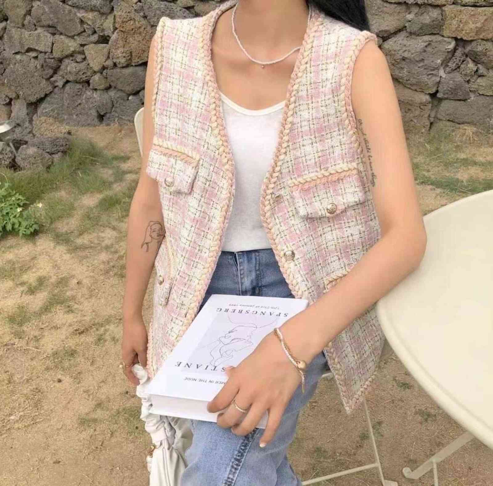 HMA Women Fashion Single-Breasted Tweed Woolen Vest Vintage V Neck Sleeveless Female Outerwear Chic Tops 211120