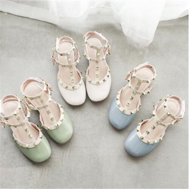 Children Girls Baotou Sandals Princess Roman Shoes Spring Summer Kids shoes Rivet Square Mouth Leather Shoe