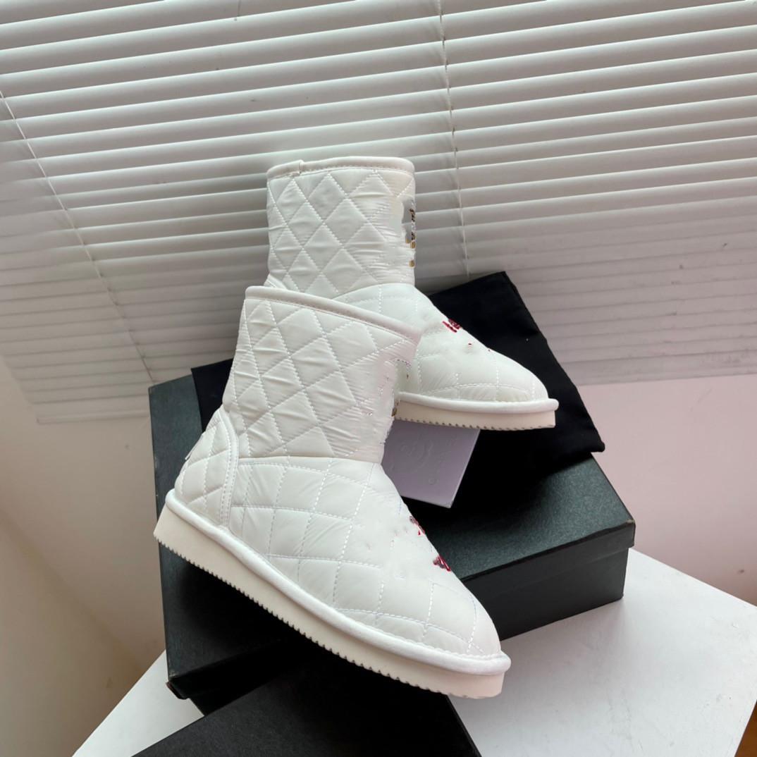 New Ladies autumn winter snow boots hemp rope soles embroidered lamb feather ankle boot flat cotton booties leather size 35-40, Black
New Ladies autumn winter snow boots hemp rope soles embroidered lamb feather ankle boot flat cotton booties leather size 35-40, Black