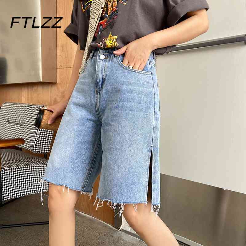 Women Wide Leg Hole Denim Shorts Summer Streetwear High Waist Jeans Loose Tassel 210602, Blue
Women Wide Leg Hole Denim Shorts Summer Streetwear High Waist Jeans Loose Tassel 210602, Blue