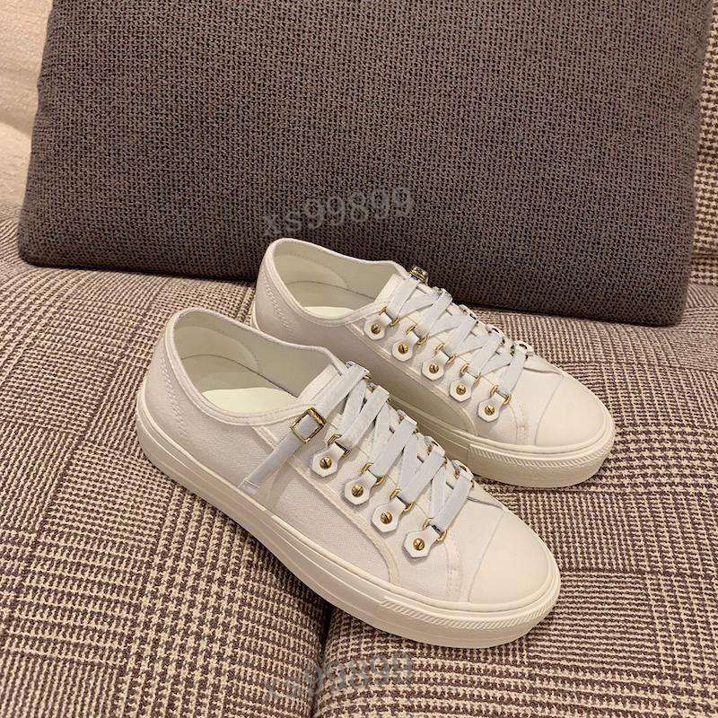 2021 fashion men's shoes New Arrival Women Walking Sneaker Oblique Technical Mesh Sneakers Classic Platform Shoes Grils Lace-up Trainers
2021 fashion men's shoes New Arrival Women Walking Sneaker Oblique Technical Mesh Sneakers Classic Platform Shoes Grils Lace-up Trainers