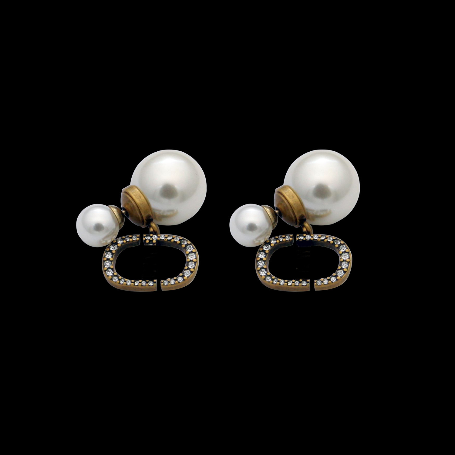 Top Quality Classic Size Women Designer Studs Pearls D Letter Pendant Brass earrings Engagement Jewelry Lady Party Gifts
Top Quality Classic Size Women Designer Studs Pearls D Letter Pendant Brass earrings Engagement Jewelry Lady Party Gifts