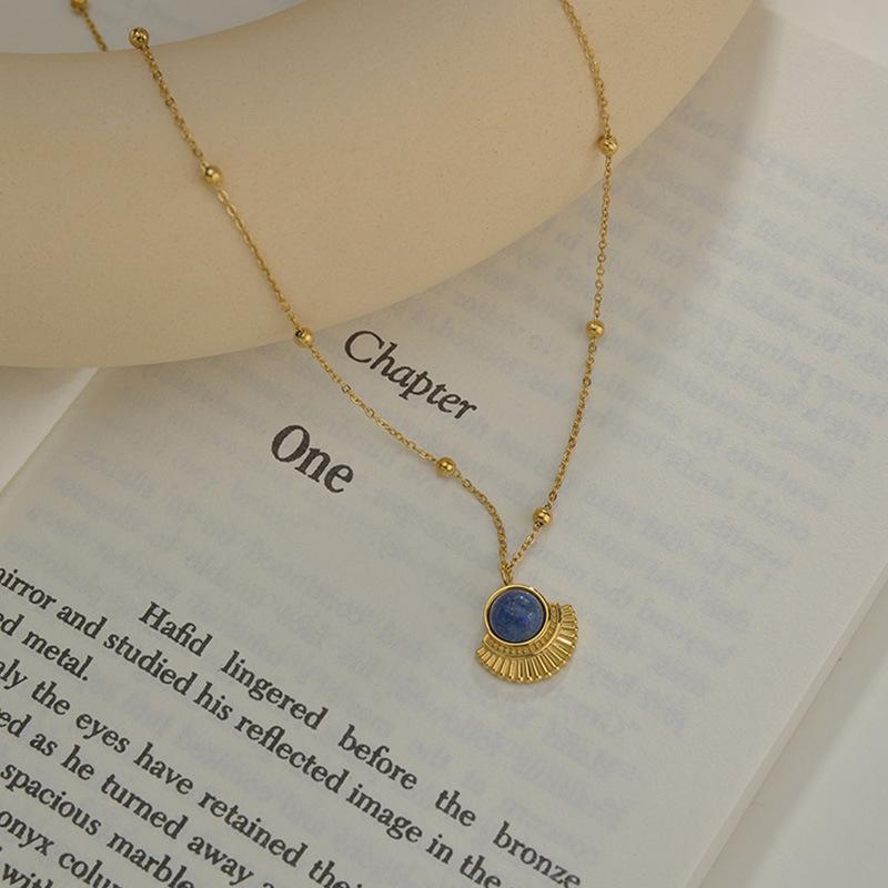 Pendant Necklaces Retro Fan-shaped Turquoise Necklace For Women Elegant Cool Wind Clavicle Chain Stainless Steel Jewelry Attended Banquet
Pendant Necklaces Retro Fan-shaped Turquoise Necklace For Women Elegant Cool Wind Clavicle Chain Stainless Steel Jewelry Attended Banquet