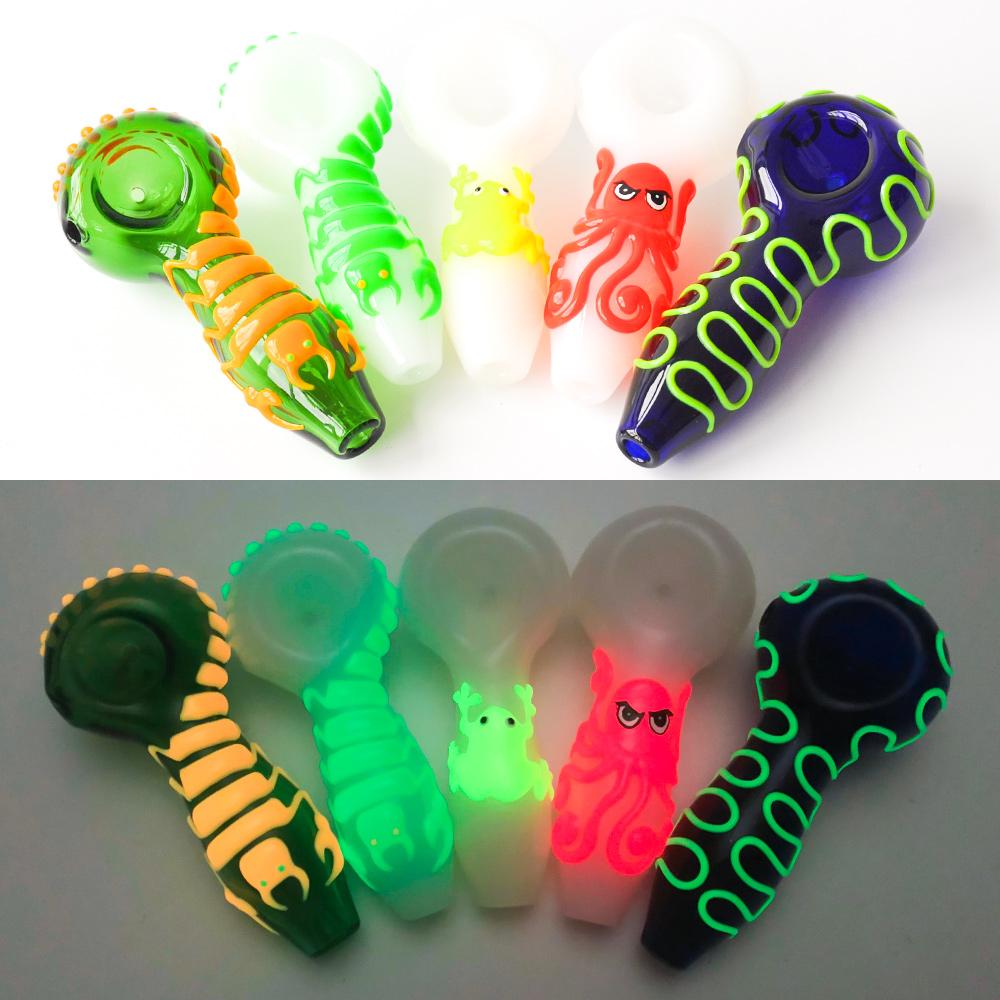 Vintage Wholesale Quality 4inch Glow In the dark glass pipe bong water smoking for tobacco use
Vintage Wholesale Quality 4inch Glow In the dark glass pipe bong water smoking for tobacco use