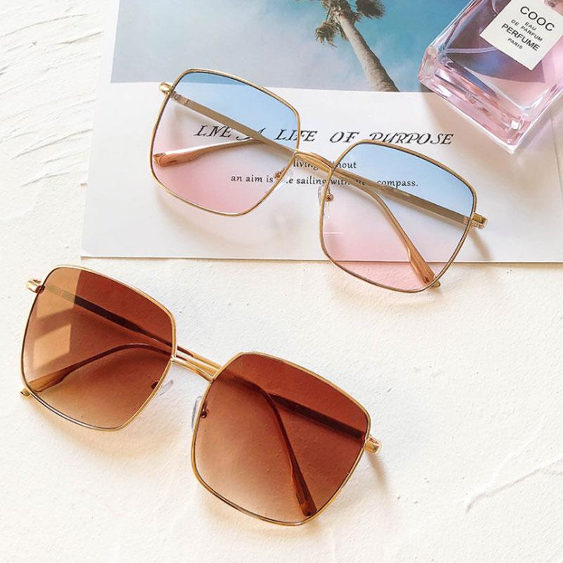 Sunglasses Fashion Square Women Shades 2021 Classic Vintage Eyewear Alloy Frame Gradient UV400 Sun Glasses
Sunglasses Fashion Square Women Shades 2021 Classic Vintage Eyewear Alloy Frame Gradient UV400 Sun Glasses