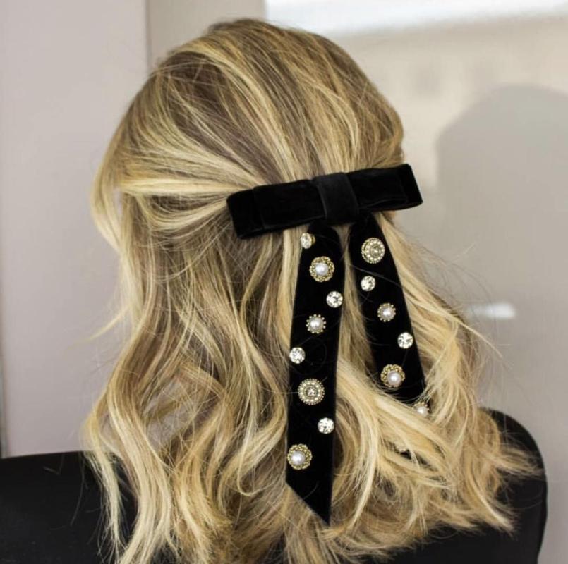 Elegant Women Hair Accessories Exquisite Crystal Rhinestone Barrette flannel Hair Clip Rose Bow Head Clip
Elegant Women Hair Accessories Exquisite Crystal Rhinestone Barrette flannel Hair Clip Rose Bow Head Clip