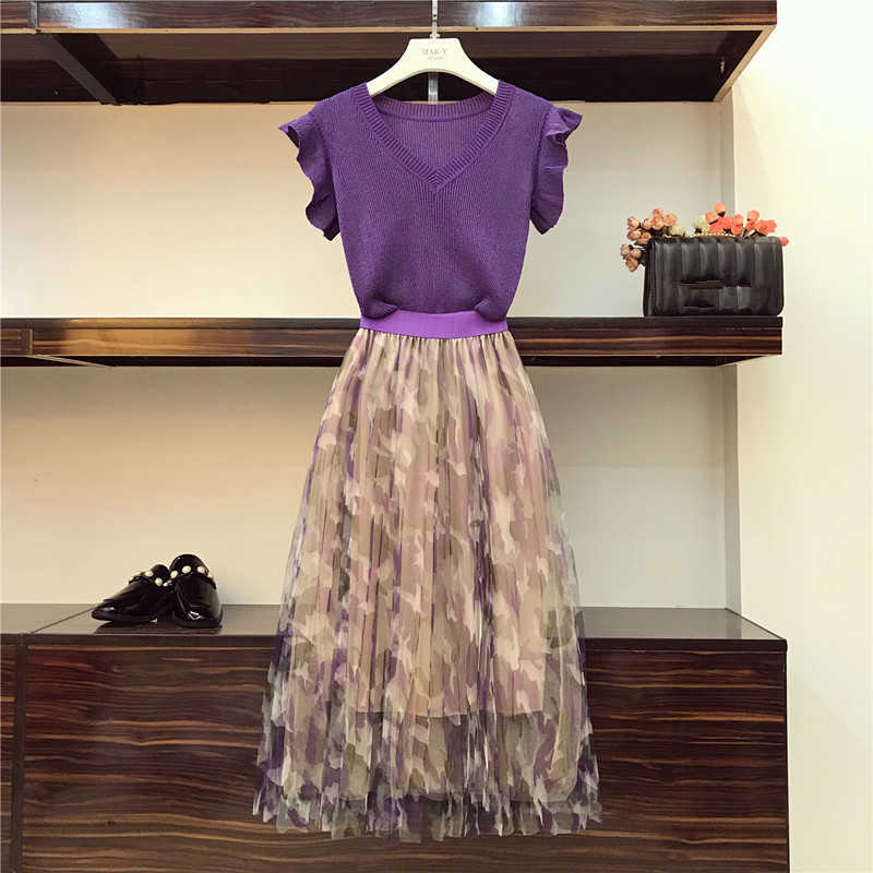 Elegant Sleeveless Ruffled Thin Sweater Tops +Camouflage Print Mesh Skirts Two Piece set Women V Neck Knitted Tops+Skirt Sets 210708, Purple
Elegant Sleeveless Ruffled Thin Sweater Tops +Camouflage Print Mesh Skirts Two Piece set Women V Neck Knitted Tops+Skirt Sets 210708, Purple