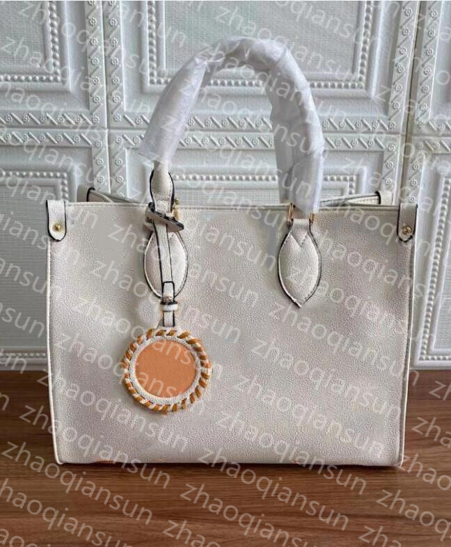 Onthego large capacity tote fashion by the pool bags sac femme leather shoulder bag woman handbag duplex print Toron MM handle lady shopping
Onthego large capacity tote fashion by the pool bags sac femme leather shoulder bag woman handbag duplex print Toron MM handle lady shopping