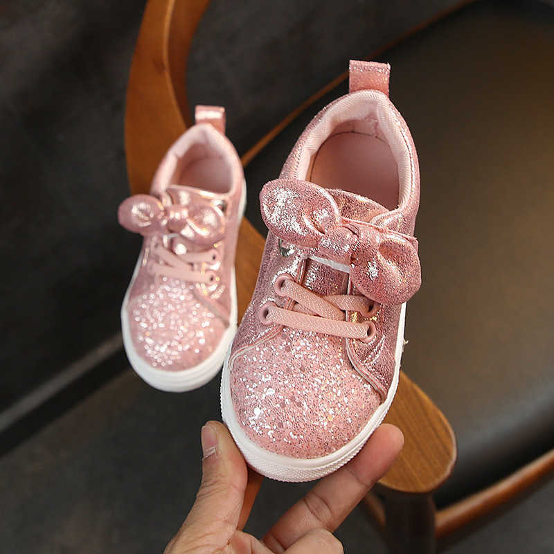 Kids Shoes For Girls Sneakers Casual Children Shoes Sports Fashion Glitter Leather Baby Toddler Shoes Princess Infant Soft Flats X0703, Silver
Kids Shoes For Girls Sneakers Casual Children Shoes Sports Fashion Glitter Leather Baby Toddler Shoes Princess Infant Soft Flats X0703, Silver