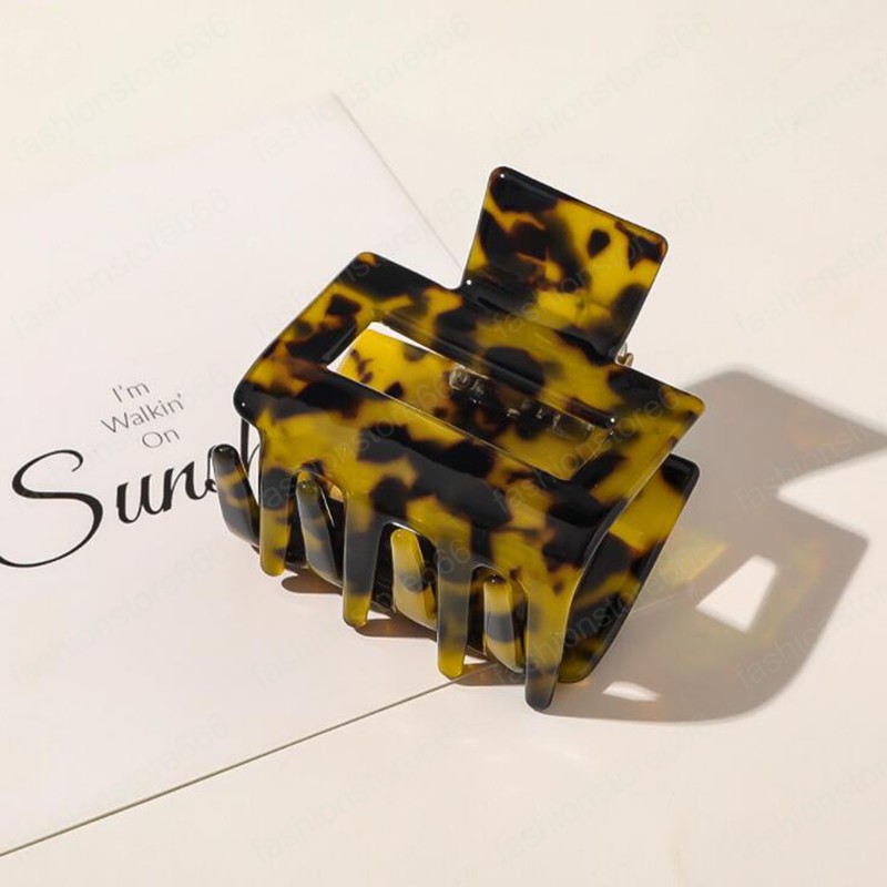 Fashion Acrylic Hollow Hair Claws Clamps For Women Trendy Geometric Hollowed Hairpins Plastic Leopard Hair Accessories