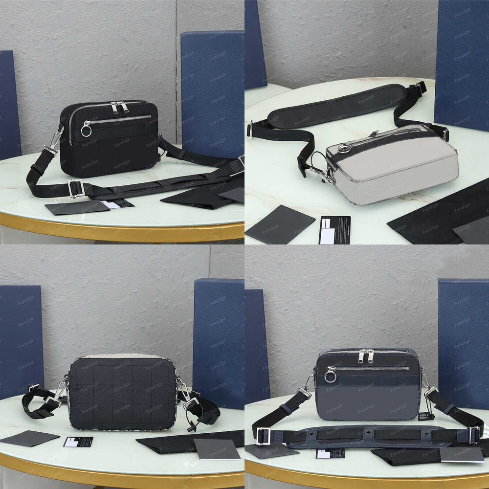 Black grained calfskin shoulder bag Jacquard Men Crossbody luxurys designers bags handbag pochette Multiple pockets strap removable, Others
Black grained calfskin shoulder bag Jacquard Men Crossbody luxurys designers bags handbag pochette Multiple pockets strap removable, Others
