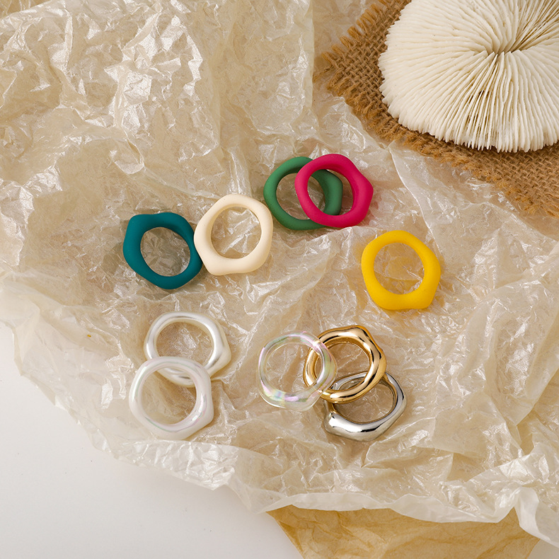 Resin candy color Band Rings niche design joint-ring beads simple and cold personality polygon rubber texture acrylic index finger-ring all-match ring jewelry gift
Resin candy color Band Rings niche design joint-ring beads simple and cold personality polygon rubber texture acrylic index finger-ring all-match ring jewelry gift