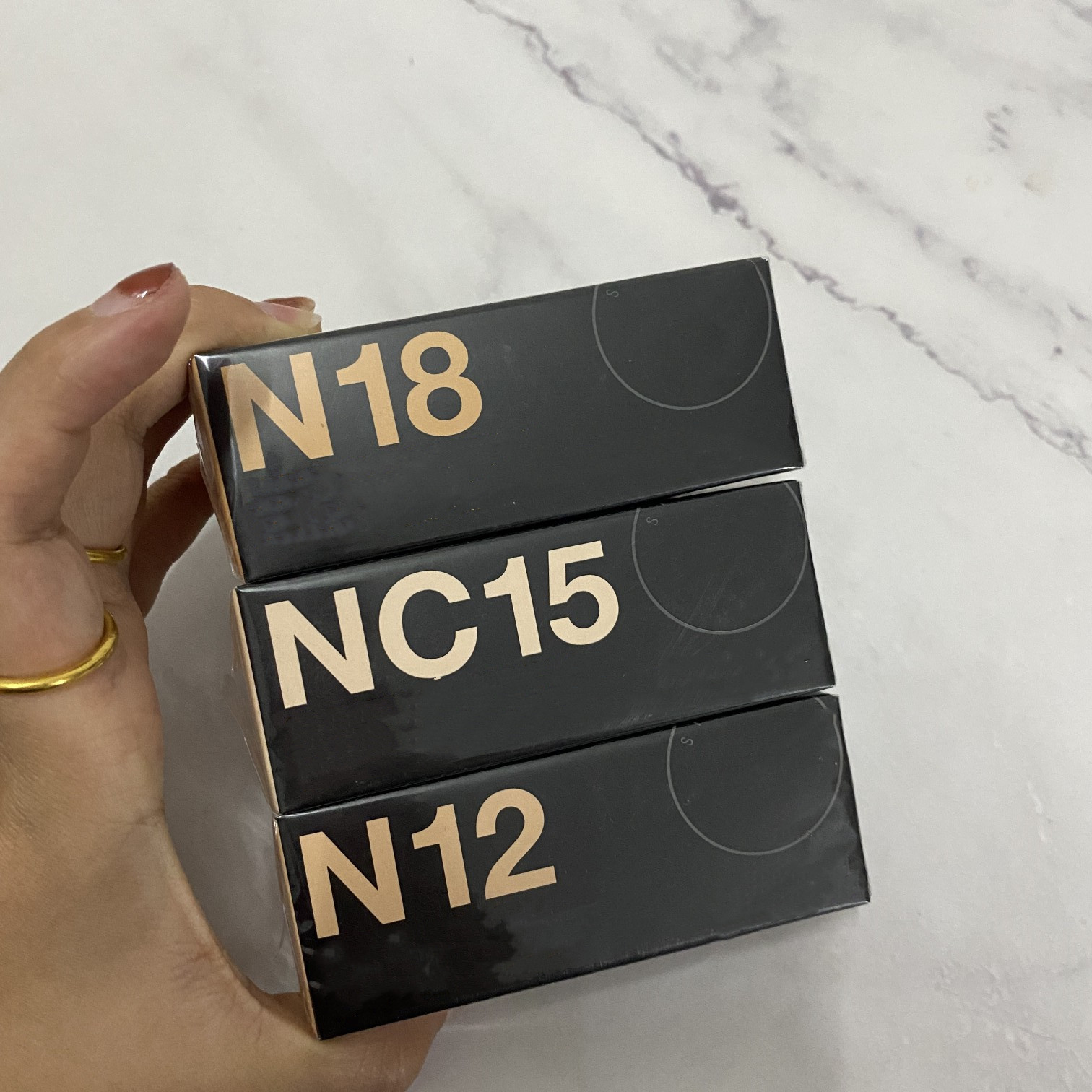 STOCK Makeup Beauty Brand Makeup Face Foundation N18 Nc15 N12 3 Colors Newversion Good Quality Press Glass Bottle Concealer 30ml
STOCK Makeup Beauty Brand Makeup Face Foundation N18 Nc15 N12 3 Colors Newversion Good Quality Press Glass Bottle Concealer 30ml