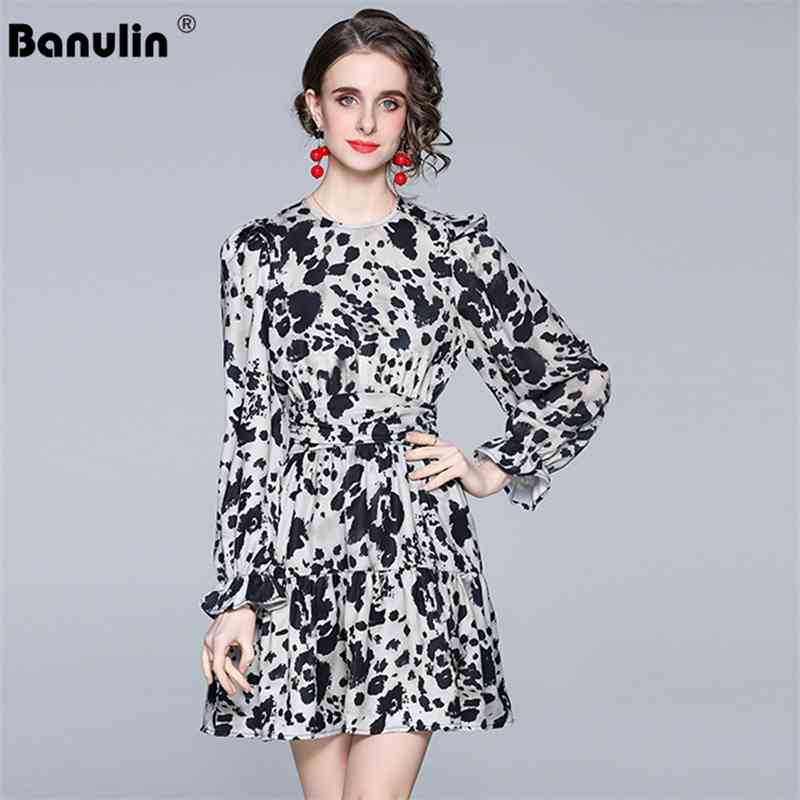 Banulin Spring Summer Fashion Women Vintage Short Dress Petal Sleeve Ruched Waist Retro Leopard Print Runway Mini 210603, Design and color
Banulin Spring Summer Fashion Women Vintage Short Dress Petal Sleeve Ruched Waist Retro Leopard Print Runway Mini 210603, Design and color