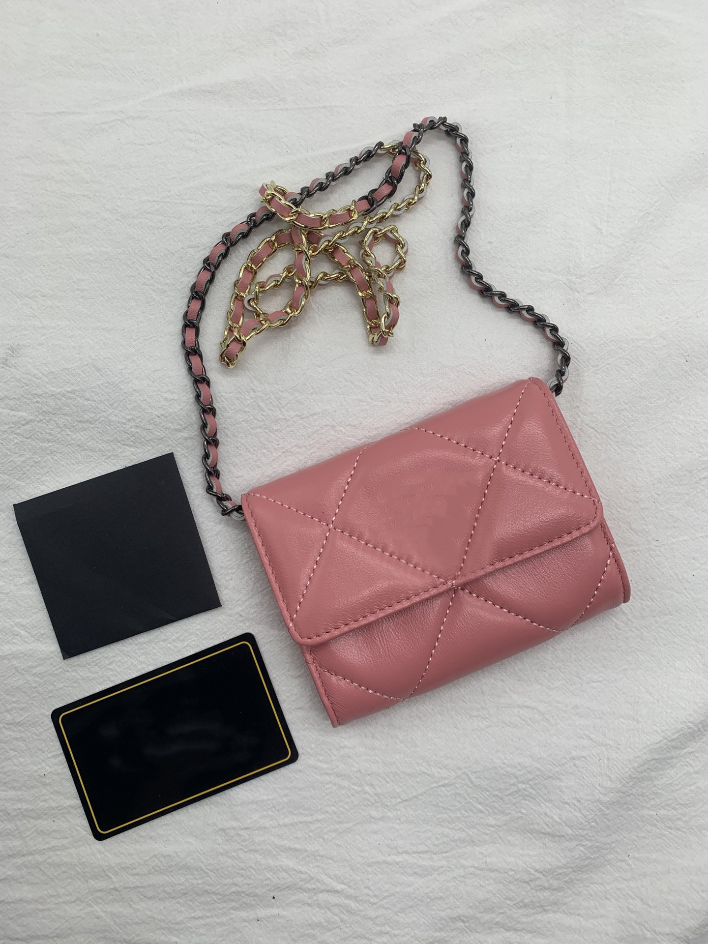 2021 high quality cardholder designer wallet ladies fashion designer leather luxury Wallets, Pink
2021 high quality cardholder designer wallet ladies fashion designer leather luxury Wallets, Pink