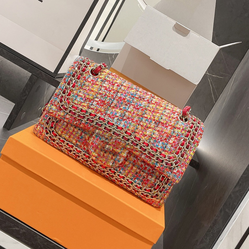 2021 Early Fall Winter Tweed Classic Double Flap Bags Luxury Designer Famous Brand Large Capacity Fashion Chain Totes Crosshody Shoulder Handbags 25C Wholeasle, Multi-color
2021 Early Fall Winter Tweed Classic Double Flap Bags Luxury Designer Famous Brand Large Capacity Fashion Chain Totes Crosshody Shoulder Handbags 25C Wholeasle, Multi-color