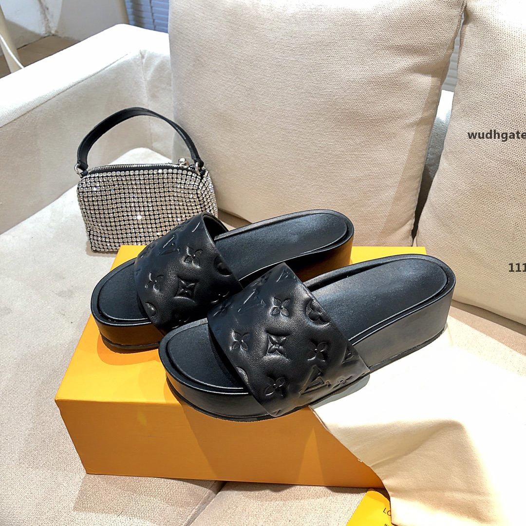 2021 designer leather women sandals real leather ladies summer flat slippers thick sole outdoor beach ladies slippers pure color slippers, As picture 4
2021 designer leather women sandals real leather ladies summer flat slippers thick sole outdoor beach ladies slippers pure color slippers, As picture 4