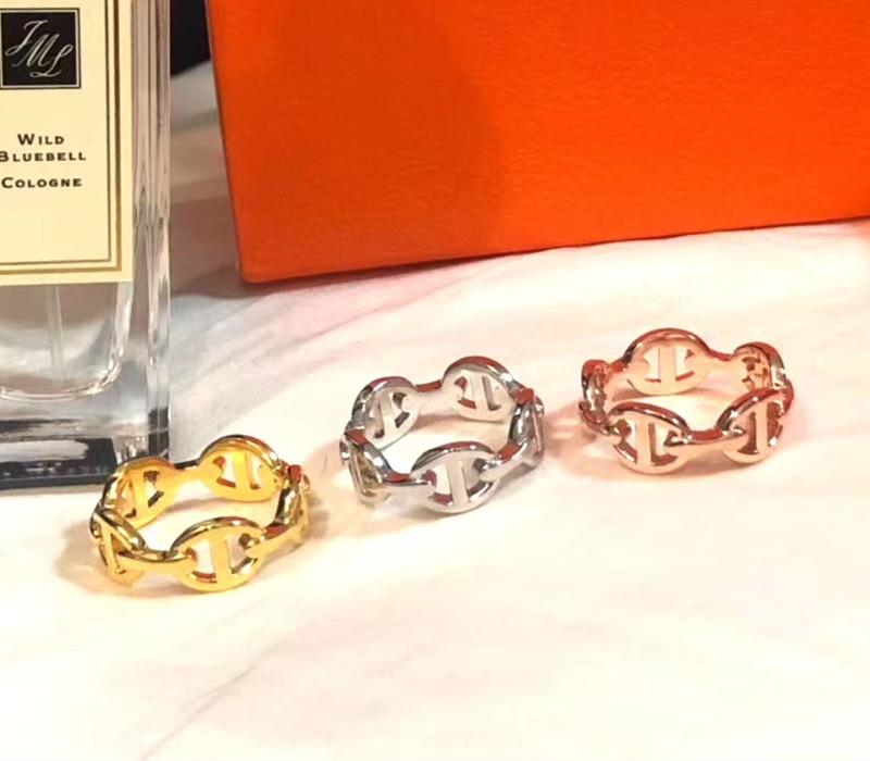Championship fashion creative charm statement ring Jewelry enamel women&man original brand H with box
Championship fashion creative charm statement ring Jewelry enamel women&man original brand H with box