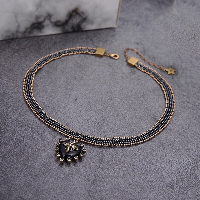 Luxury Designer Jewelry Women Necklaces Heart Pendant Necklace with Stamps Brass Material Retro Gold wide Chians Fashion Jewelry, Silver
Luxury Designer Jewelry Women Necklaces Heart Pendant Necklace with Stamps Brass Material Retro Gold wide Chians Fashion Jewelry, Silver