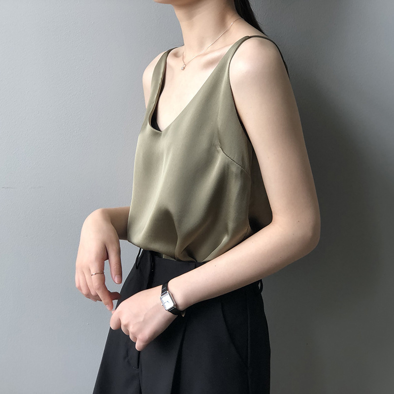 Women's Tanks & Camis 2021 summer cleavage v sling sleeveless satin waistcoat in bottom female upper shirt 0716, Green retro
Women's Tanks & Camis 2021 summer cleavage v sling sleeveless satin waistcoat in bottom female upper shirt 0716, Green retro