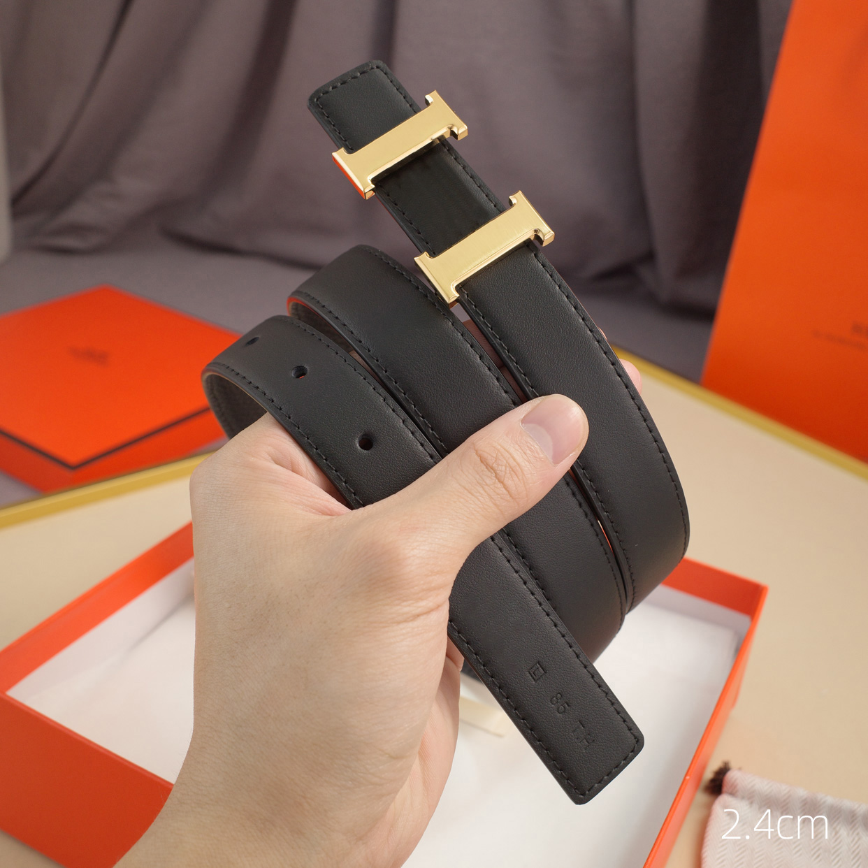 Fashion Designer Belt Of Mens And Women Belt With Big Buckle Top High Quality Luxury Belts Classic H Waistband With Box 21092203W, Black;brown
Fashion Designer Belt Of Mens And Women Belt With Big Buckle Top High Quality Luxury Belts Classic H Waistband With Box 21092203W, Black;brown