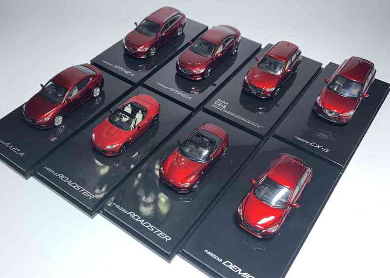 Children's metal alloy toy car, MX-5, CX-3, Mazda 3, Axela, Atenza, Demio, gift, display box, 1:64
Children's metal alloy toy car, MX-5, CX-3, Mazda 3, Axela, Atenza, Demio, gift, display box, 1:64