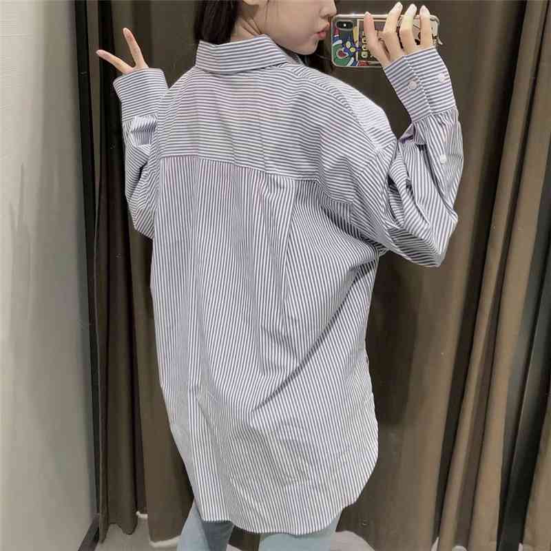 Streetwear Women Blue Striped Shirts Fashion Ladies Cotton Loose Tops Causal Female Chic Turn Down Collar Blouses 210430