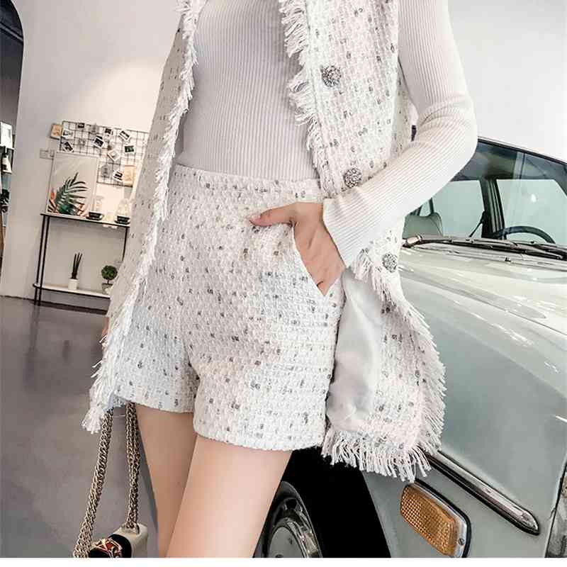Autumn And Winter Runway Tweed Set White Tassel Rough Buckle Long Vest For Women 2 Pieces Shorts 210520