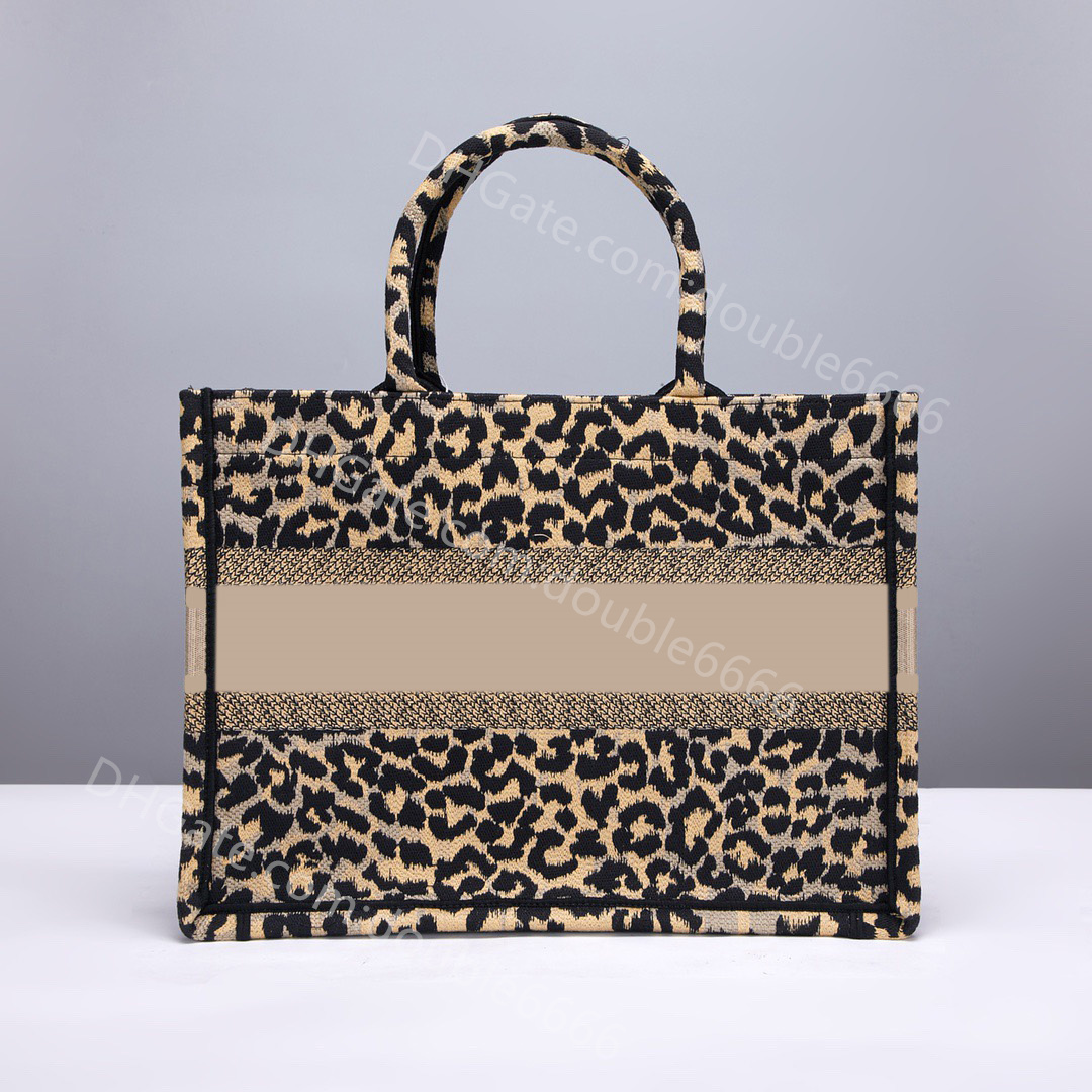 Designer Book Totes Canvas Shopping Bags Classic Shoulder Women Luxury Embroidered Fashion Large Capacity
Designer Book Totes Canvas Shopping Bags Classic Shoulder Women Luxury Embroidered Fashion Large Capacity