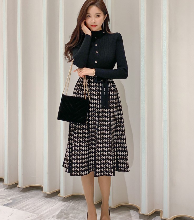 Arrived Korean Autumn Elegant Knitted Plaid Patchwork Women Dress Long Sleeve O-neck Lace-up Bow Pleated Midi Dresses 210519