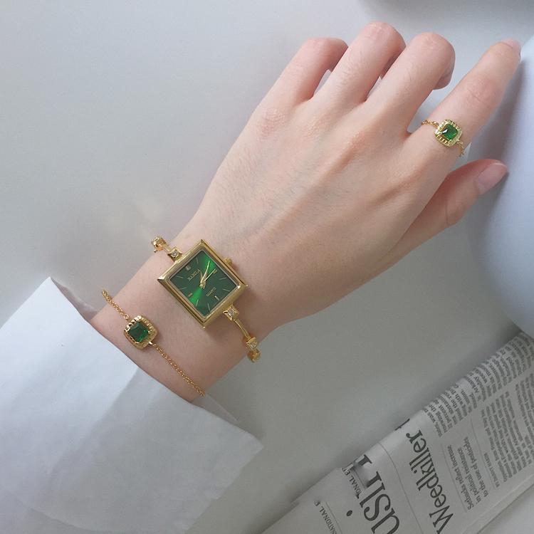Wristwatches Japanese Core Lady Watcj Light Luxury Vintage Small Belt Square Korean Chic Exquisite Retro Fashion Quartz Watch Female, White
Wristwatches Japanese Core Lady Watcj Light Luxury Vintage Small Belt Square Korean Chic Exquisite Retro Fashion Quartz Watch Female, White