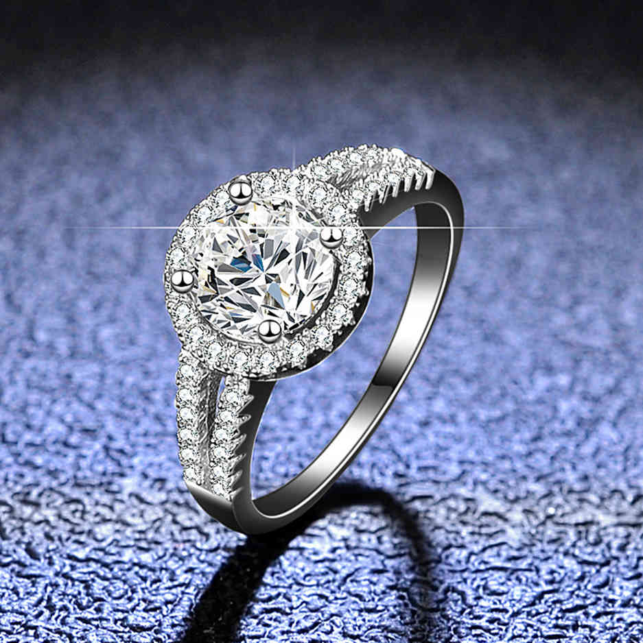 925 Sterling Silver Halo Diamond Women 1 CT 100% GRA Moissanite Engagement Rings With Side Stone Bridal Band Fine Jewelry, Slivery;golden
925 Sterling Silver Halo Diamond Women 1 CT 100% GRA Moissanite Engagement Rings With Side Stone Bridal Band Fine Jewelry, Slivery;golden