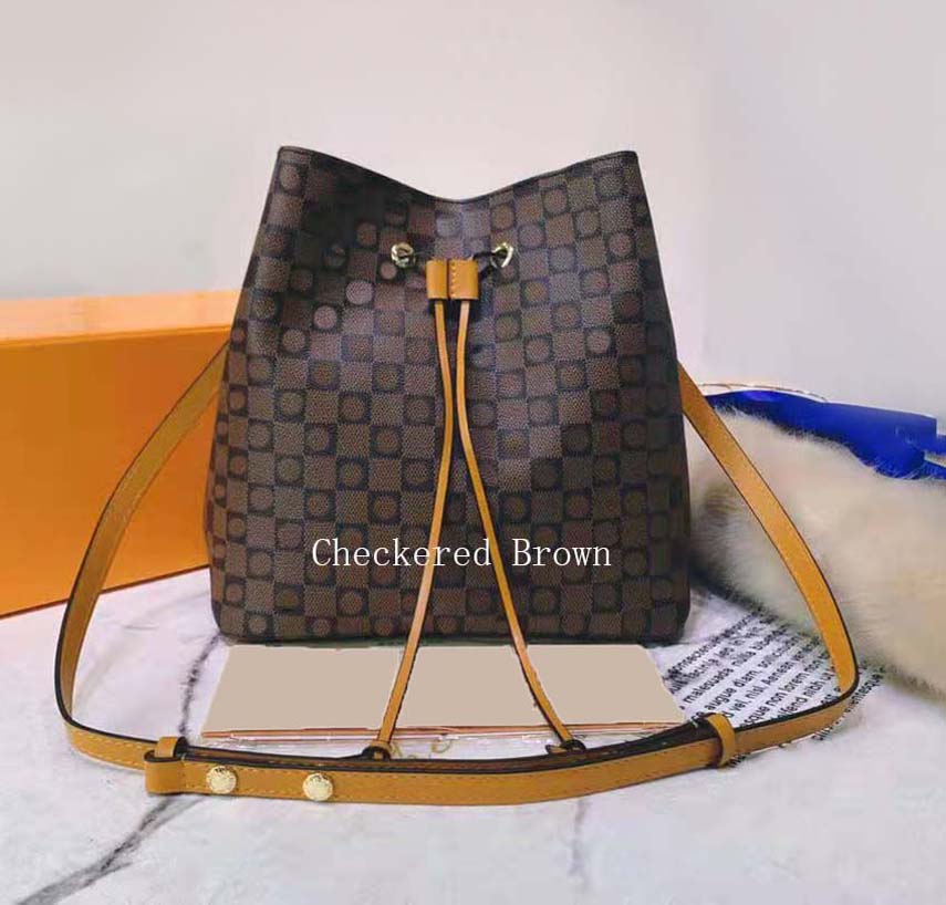 2021 Women Handbag Luxury designer handbags Classic bag Flower Brown Original Serial Number High Quality Wallet Large Shopping bags Shoulder Drawstring 010, Dust bag
2021 Women Handbag Luxury designer handbags Classic bag Flower Brown Original Serial Number High Quality Wallet Large Shopping bags Shoulder Drawstring 010, Dust bag