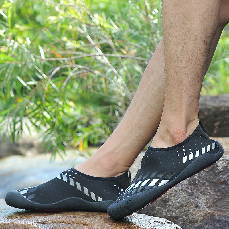 2021 High Quality For Men Womens Sport Running Shoes Sandy Beach Fashion Black Blue Red Outdoor Sneakers SIZE 36-46 WY21-1786
2021 High Quality For Men Womens Sport Running Shoes Sandy Beach Fashion Black Blue Red Outdoor Sneakers SIZE 36-46 WY21-1786