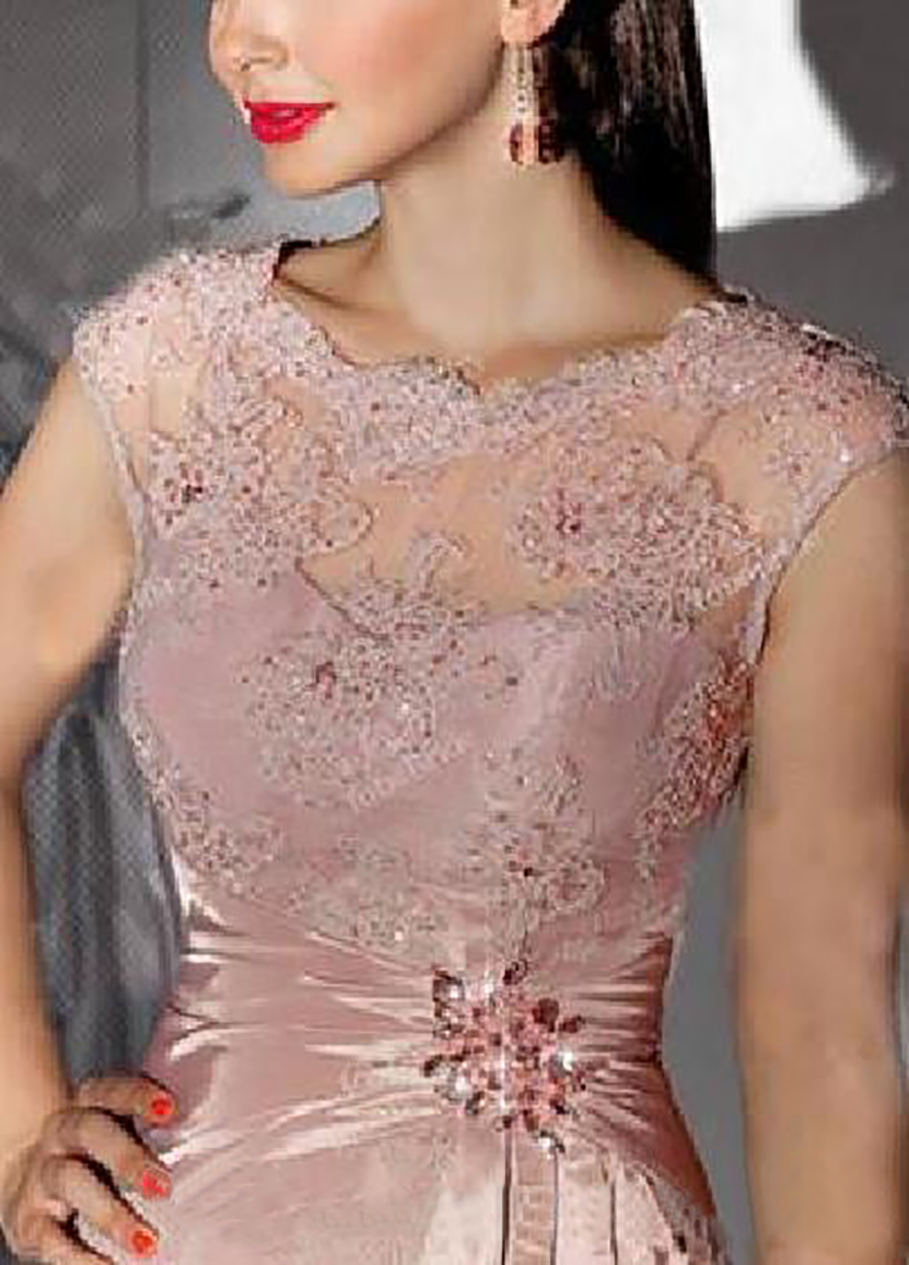 2021 Blush Pink Sheath Lace Mother of the Bride Dresses Knee Length Beaded Sash Scoop Neckline Cap Sleeve Short Sheer Formal Evening Gowns M015